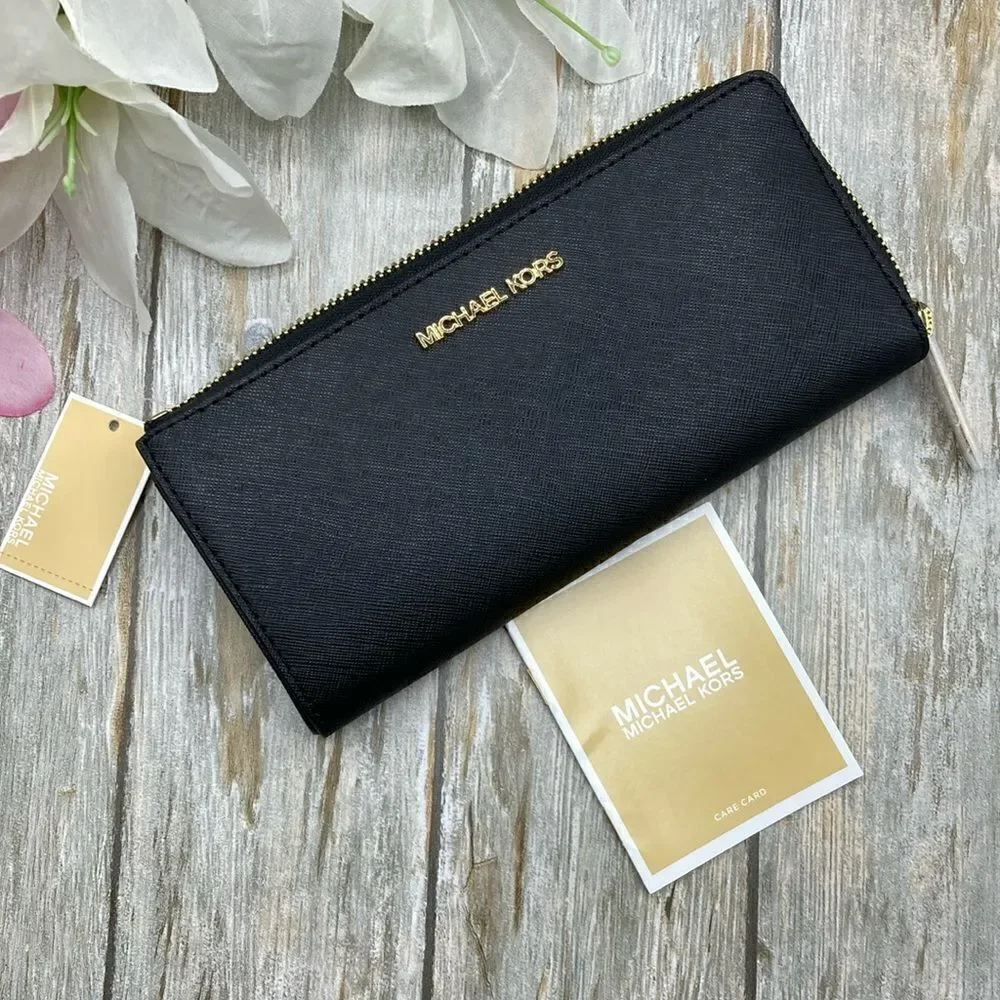 Michael Kors Jet Set Travel Large Saffiano Leather Quarter-Zip Wallet Bag Purse